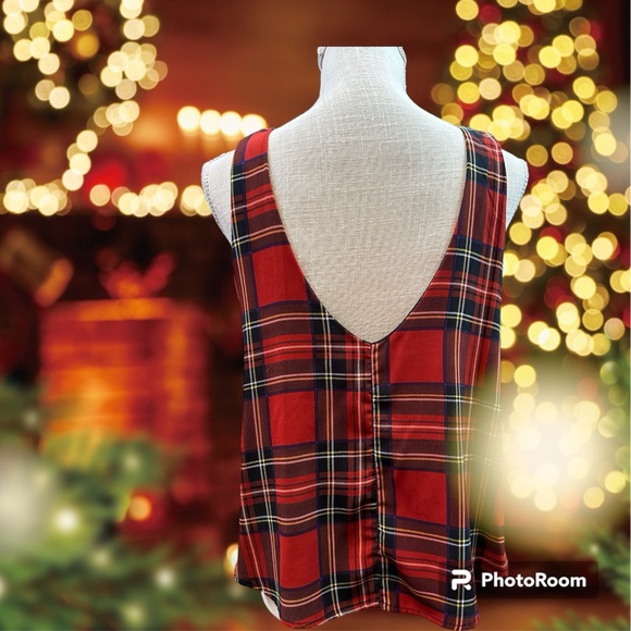 Lovely Day sz LG tartan plaid red and black sleeveless cropped top - Picture 2 of 7